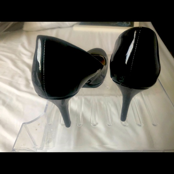 Black patent platform heels. - Picture 3 of 5